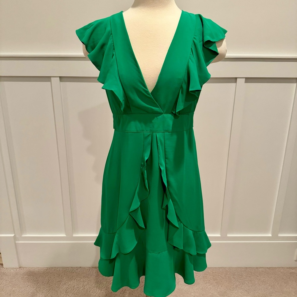 Glam emerald green ruffle flutter dress size small